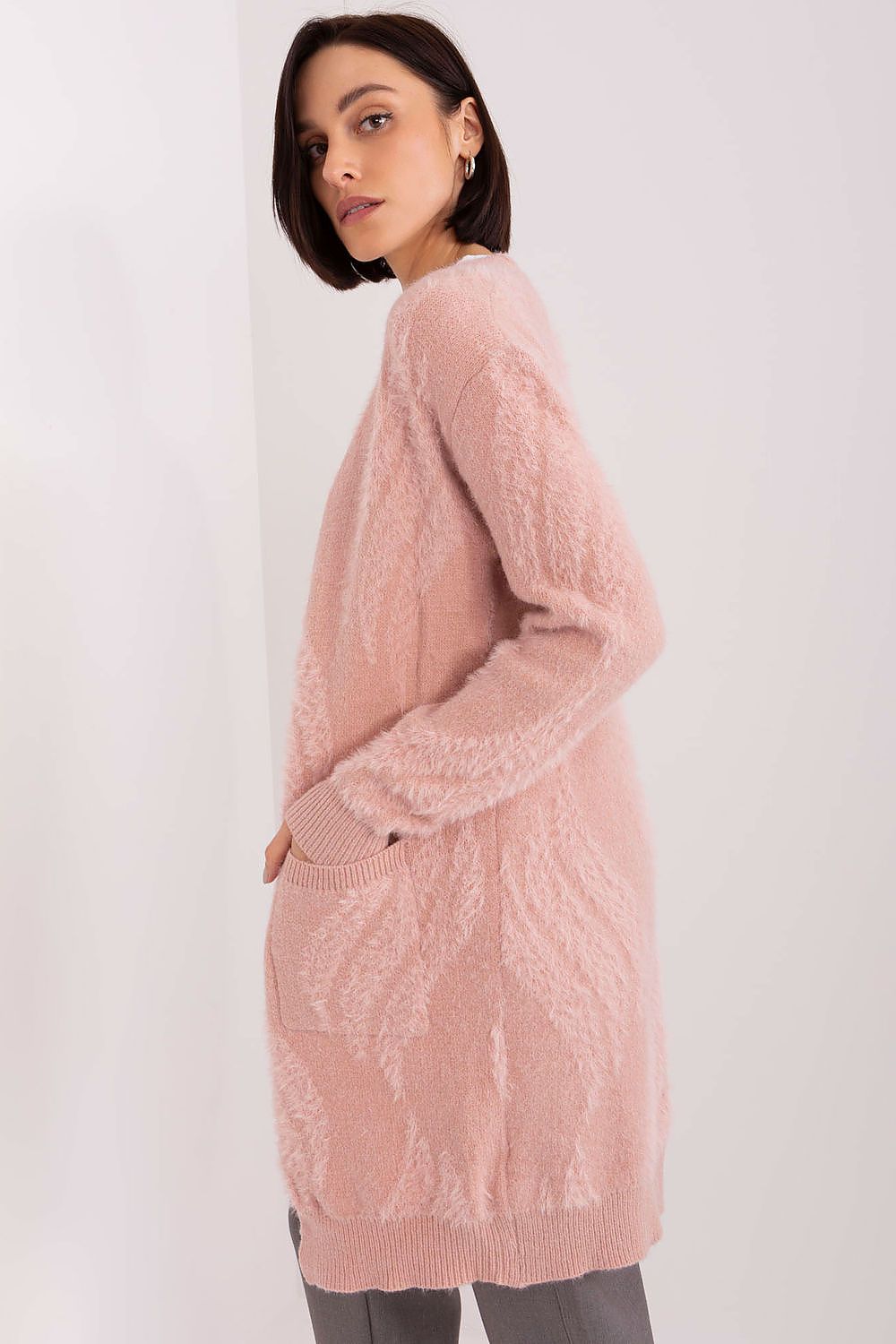  Cardigan model 188281 AT 