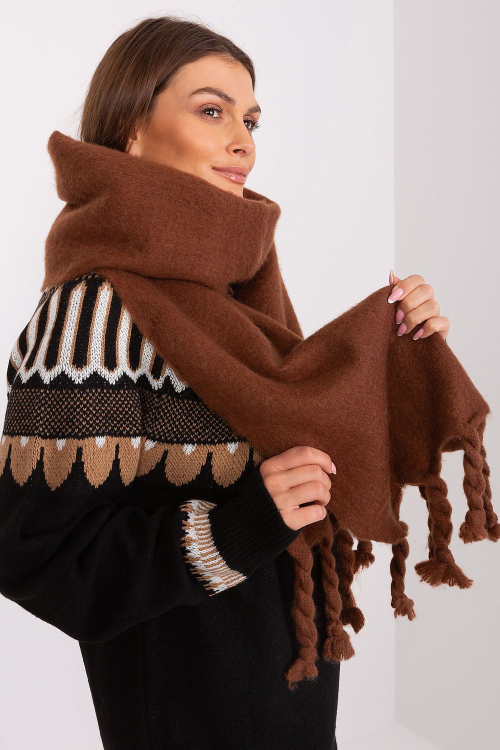  Shawl model 189885 AT 
