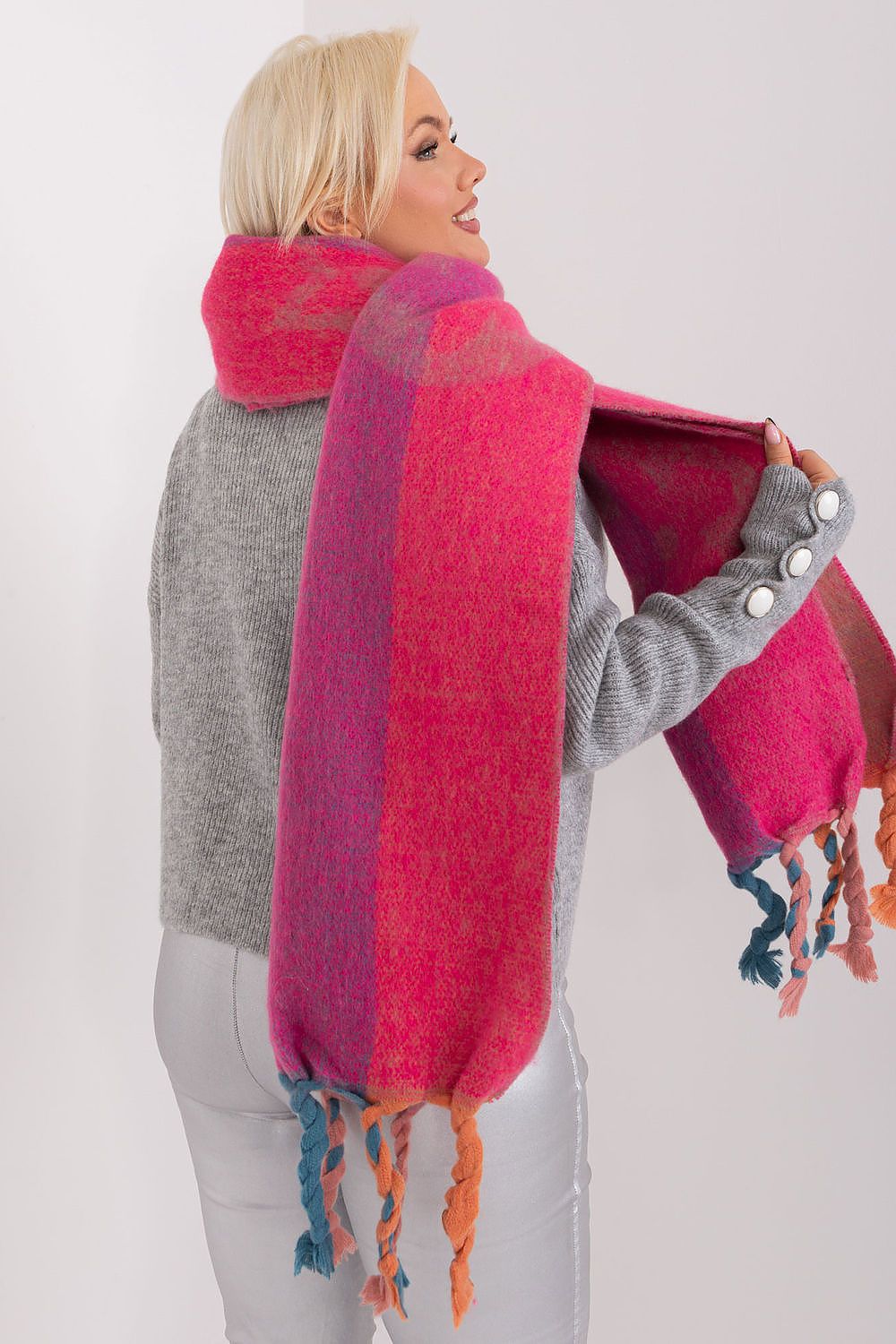  Shawl model 190549 AT 
