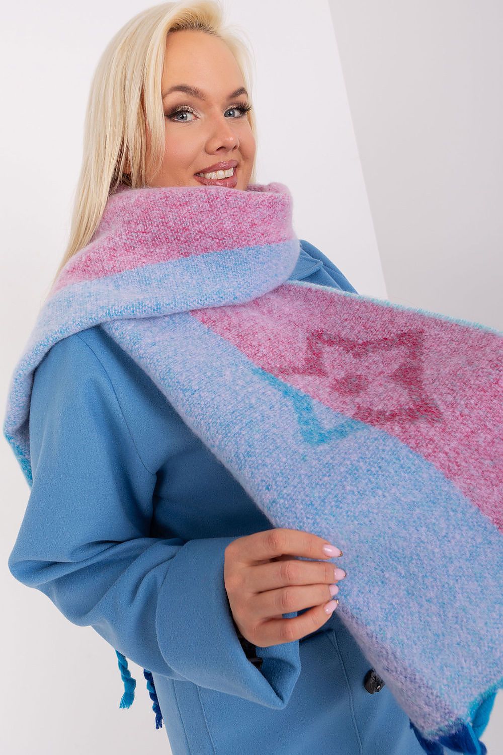  Shawl model 190550 AT 