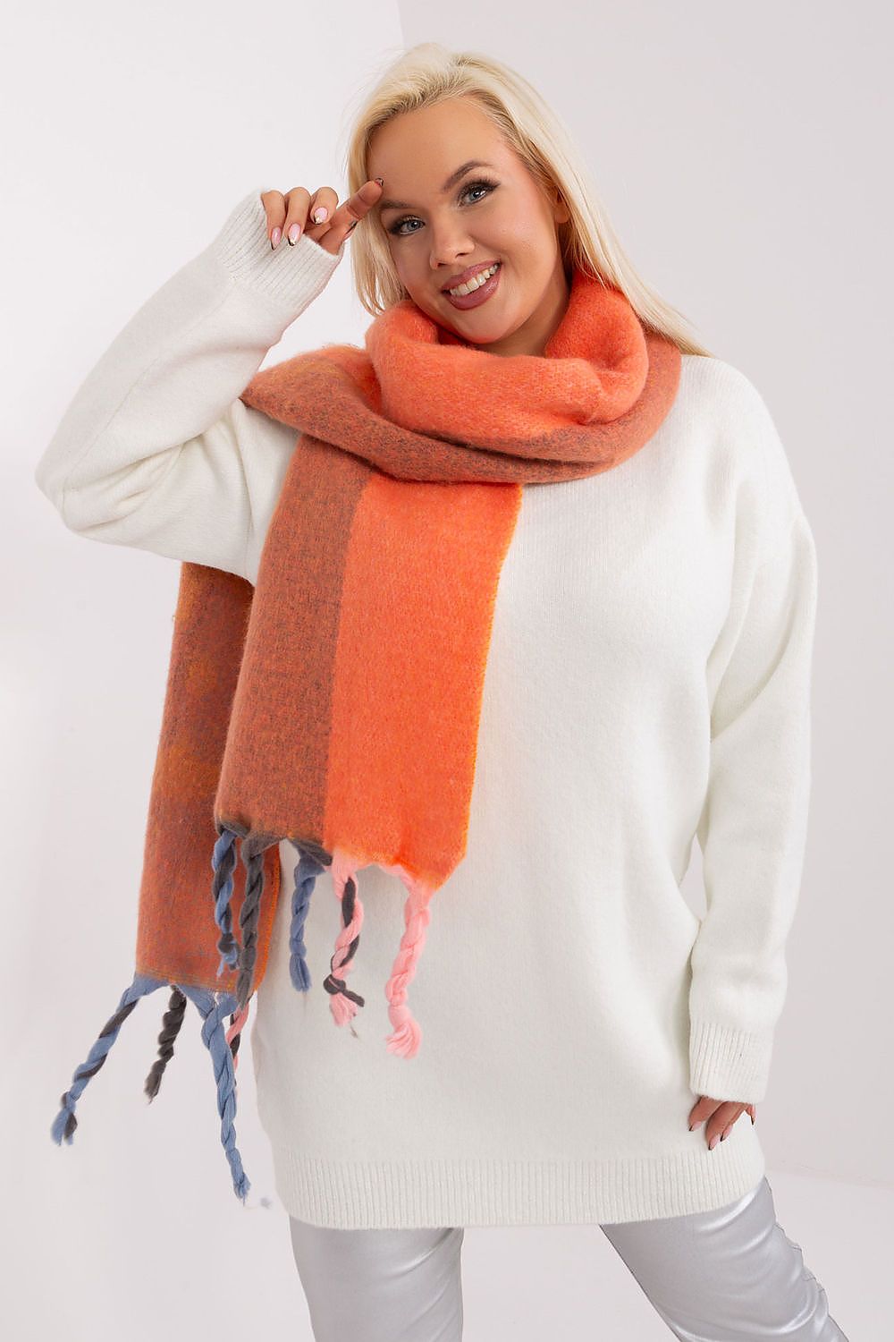  Shawl model 190551 AT 