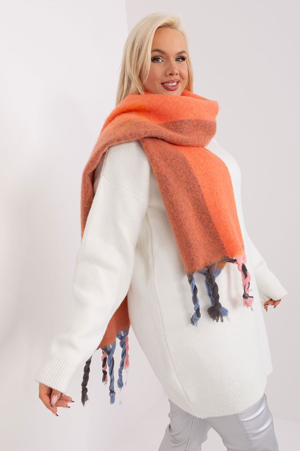  Shawl model 190551 AT 