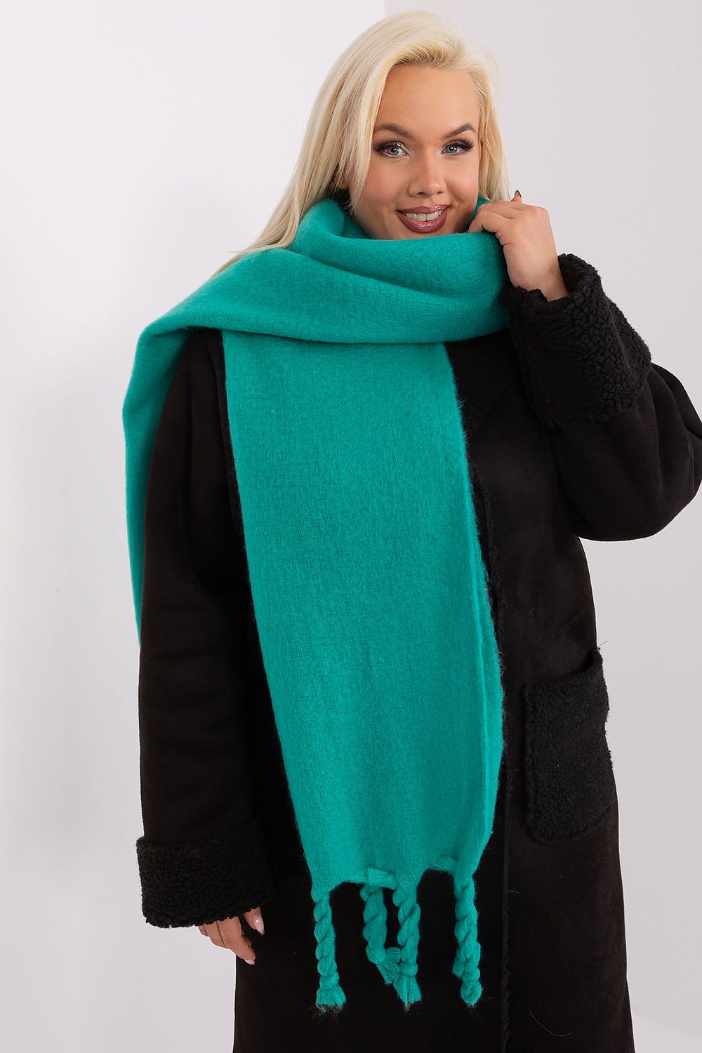  Shawl model 190572 AT 