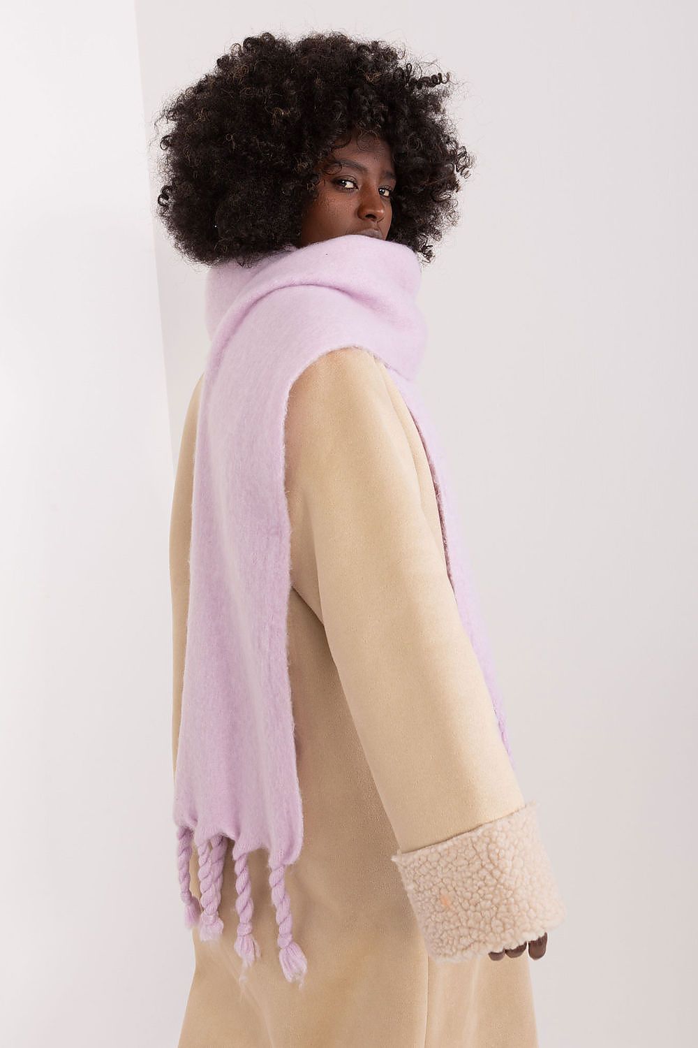  Shawl model 190579 AT 