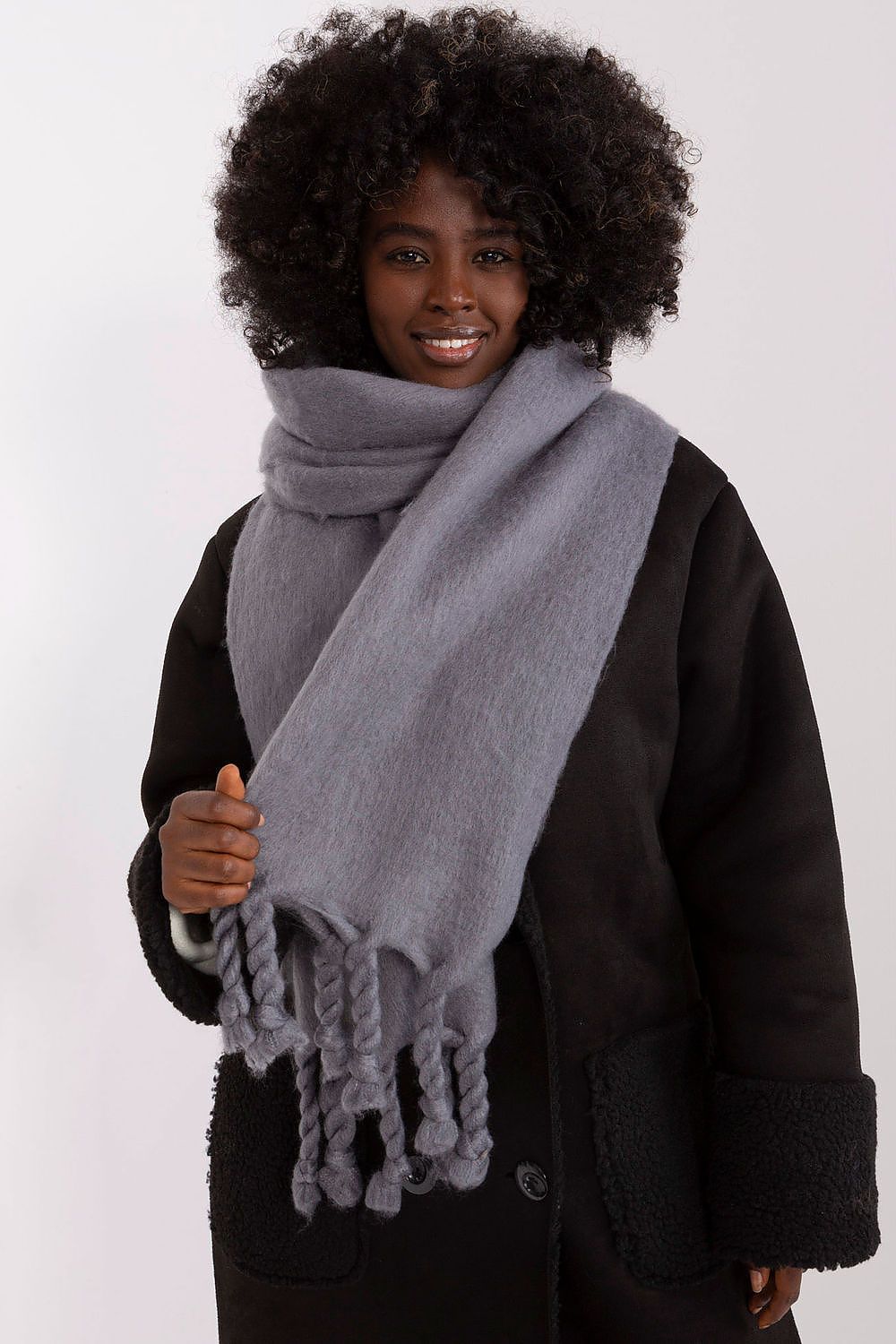  Shawl model 190582 AT 
