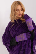  Gloves model 190817 AT 