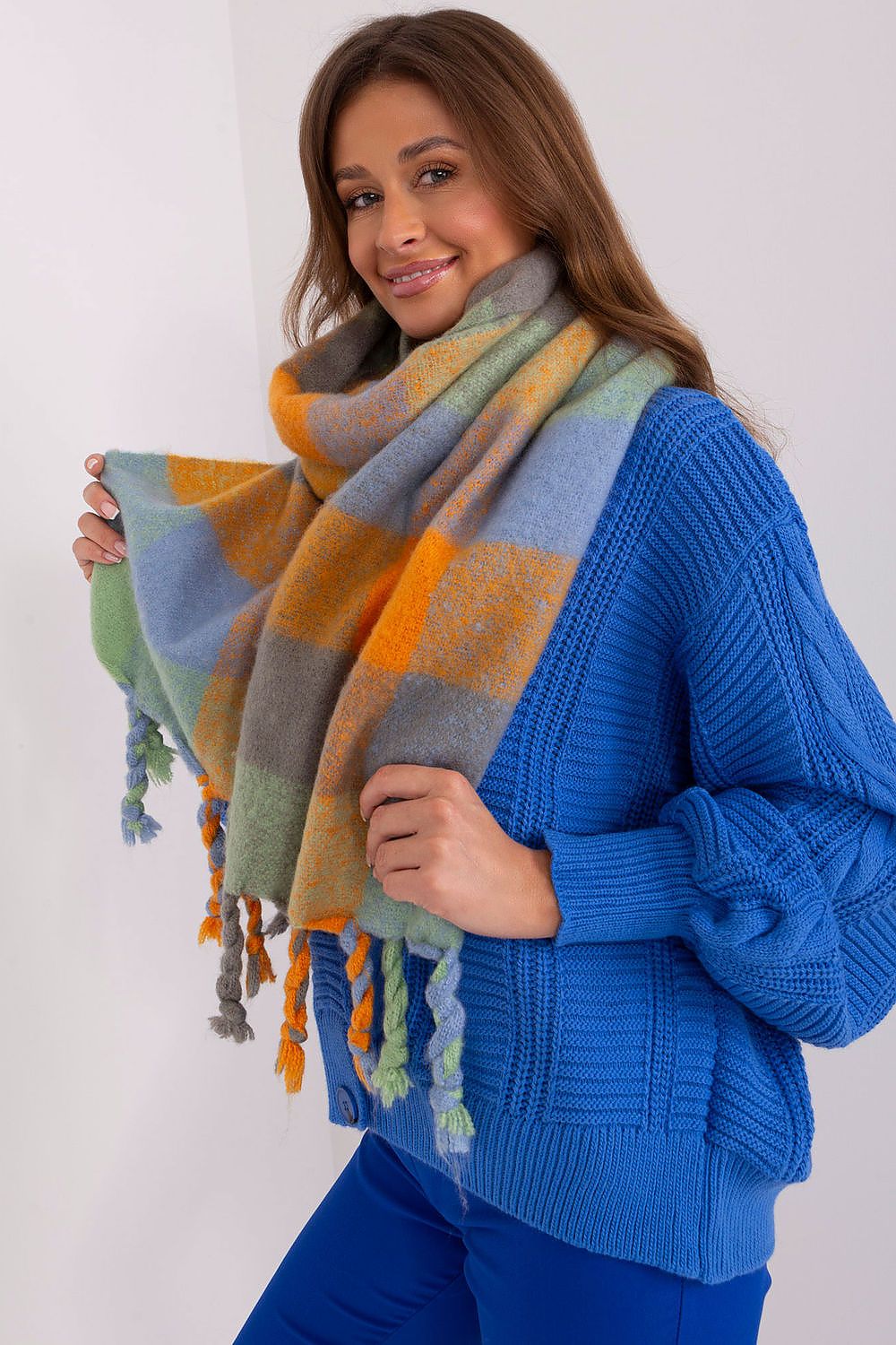  Shawl model 191719 AT 