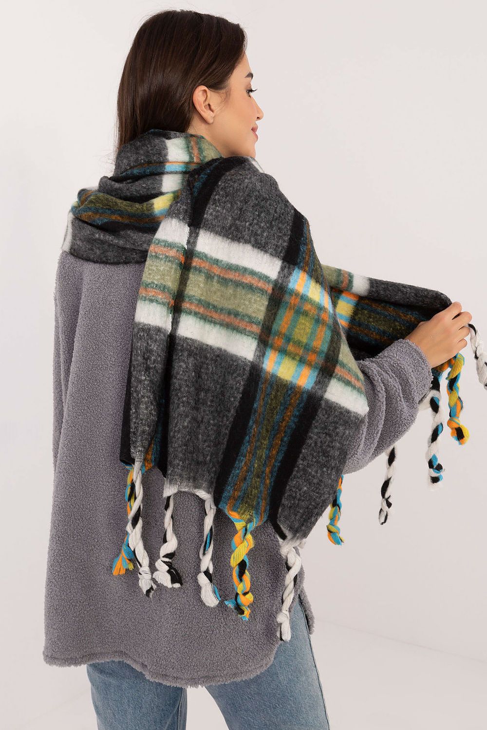  Shawl model 202576 AT 