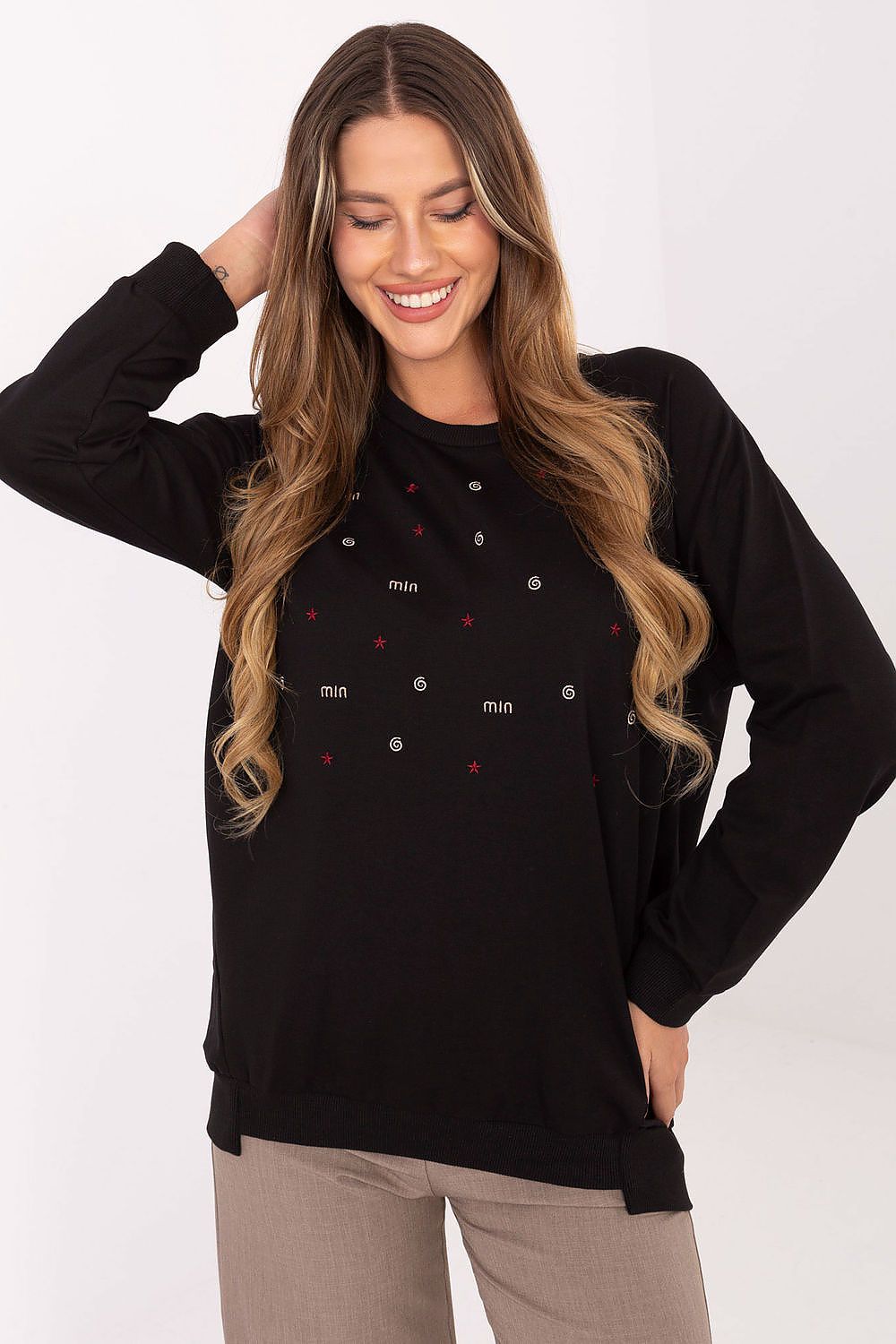  Sweatshirt model 219435 Relevance 