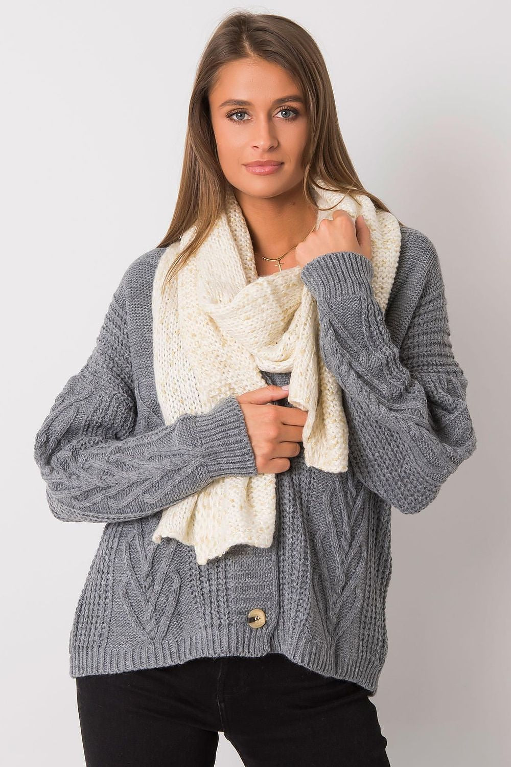  Shawl model 161161 AT 